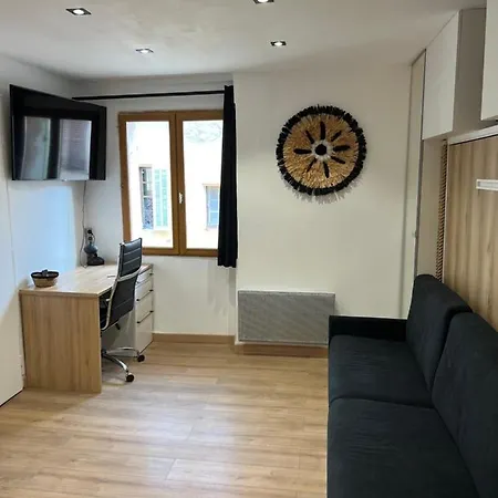 Apartment Contemporain, A Deux Pas De La A !